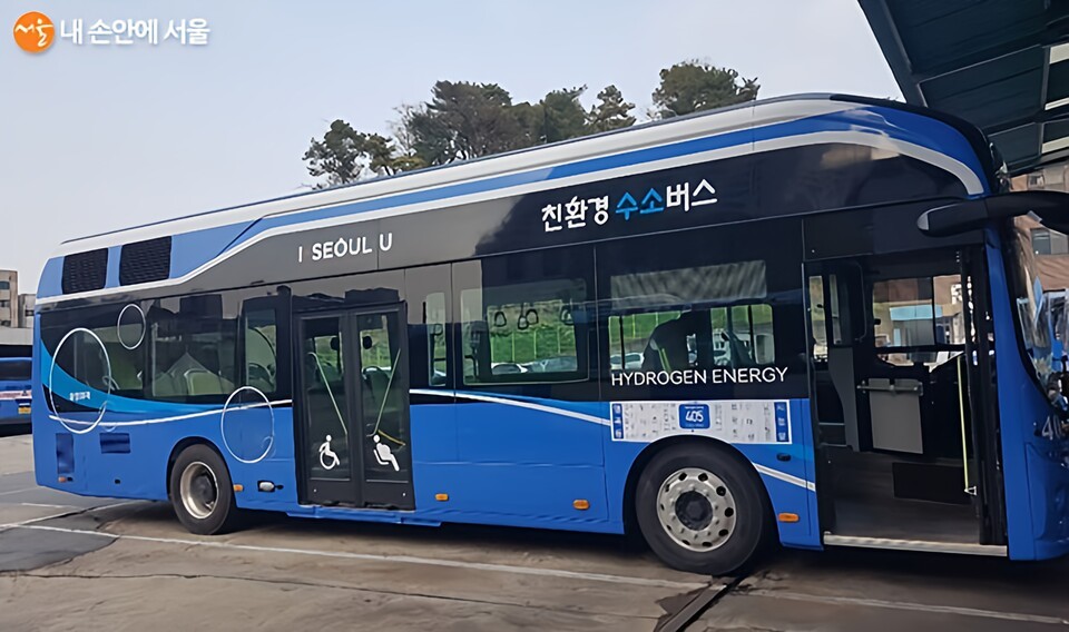 Eco-friendly Hydrogen Bus 405