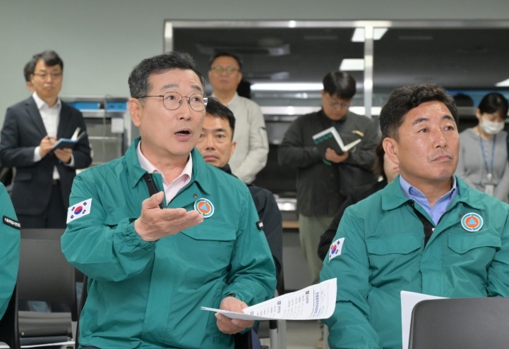 Yoo Man-hee questioning at the 330th interim session Environment and Water Resource Committee visit to Eunpyeong Environment Plant
