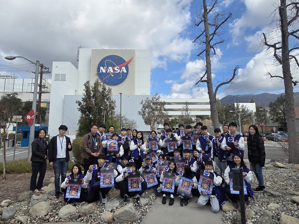 Graduates of the third cohort of the 'Pebbles of the Universe' program in the USA
