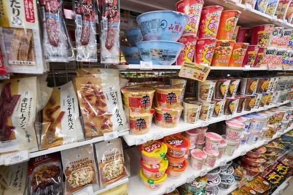 In a convenience store in downtown Tokyo, various cup noodle products, including Nongshim's 'Shin Ramyun Tumba', are displayed. (Photo=Nongshim)