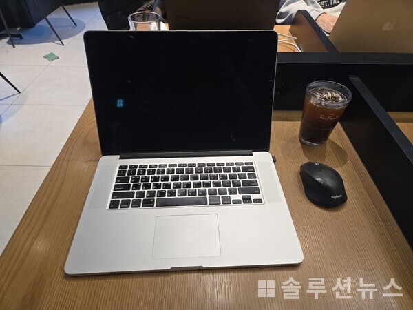 インテルMacBook Pro(写真=ソリューションニュース ク・スミン記者)