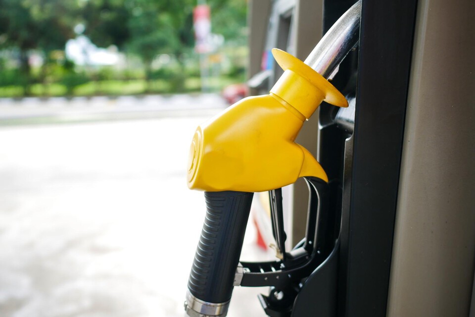 Domestic fuel prices, which had surged amid the U.S.-Iran conflict, have fallen slightly for four consecutive weeks. The national average gasoline price in the second week of June was 2,009.9 won per liter.