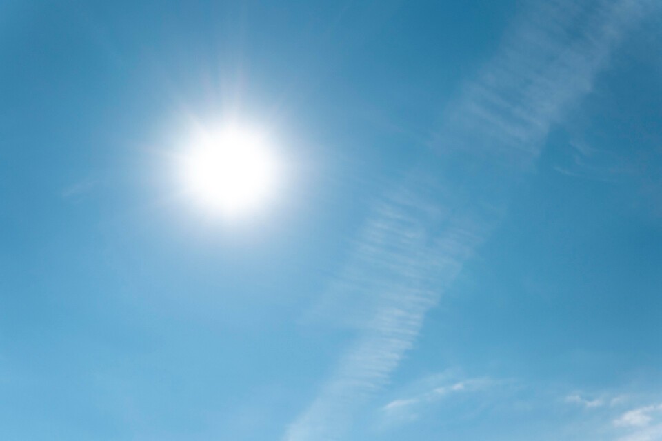 With strong sunshine and high temperatures continuing day after day, concerns are growing over health damage to vulnerable groups such as older adults and people with chronic illnesses.