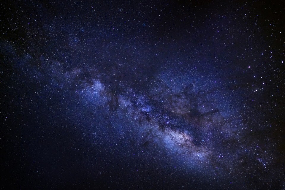 On the 13th, local time, researchers at the University of Sheffield in the UK announced a new theory in the international journal Physical Review D that dark matter exists in a hidden five-dimensional space.