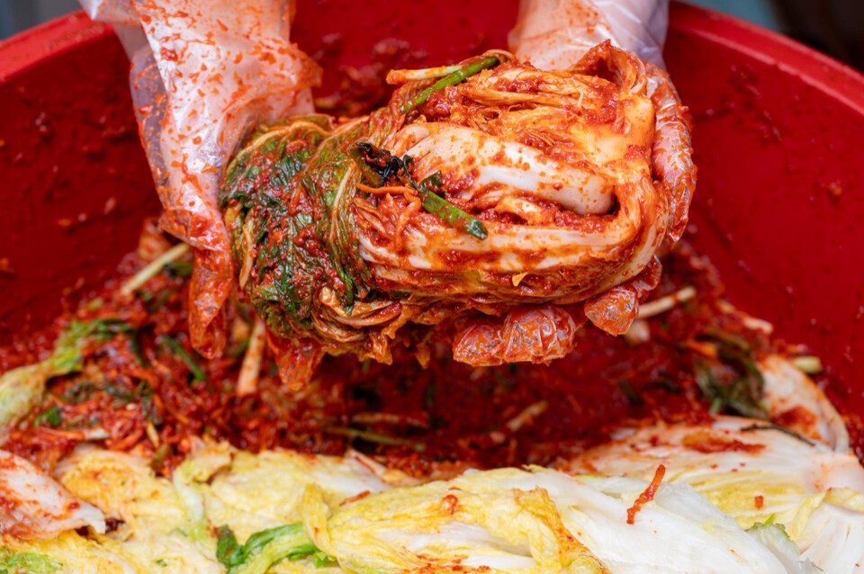 Fermented foods such as kimchi, bread, soybean paste, and gochujang, as well as kombucha, also contain alcohol. (Photo = Solution News Magnific)