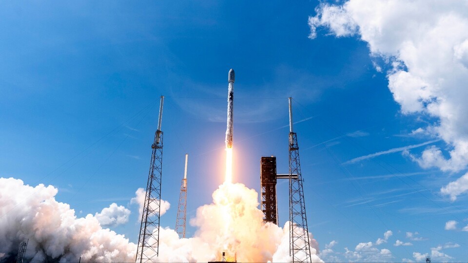 スペースXは11日午前11時58分（現地時間）、フロリダ州ケープカナベラル宇宙軍基地40番発射台からファルコン9ロケットを打ち上げた。